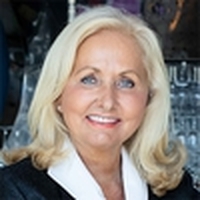 Toril Flåskjer - Hotel Manager
